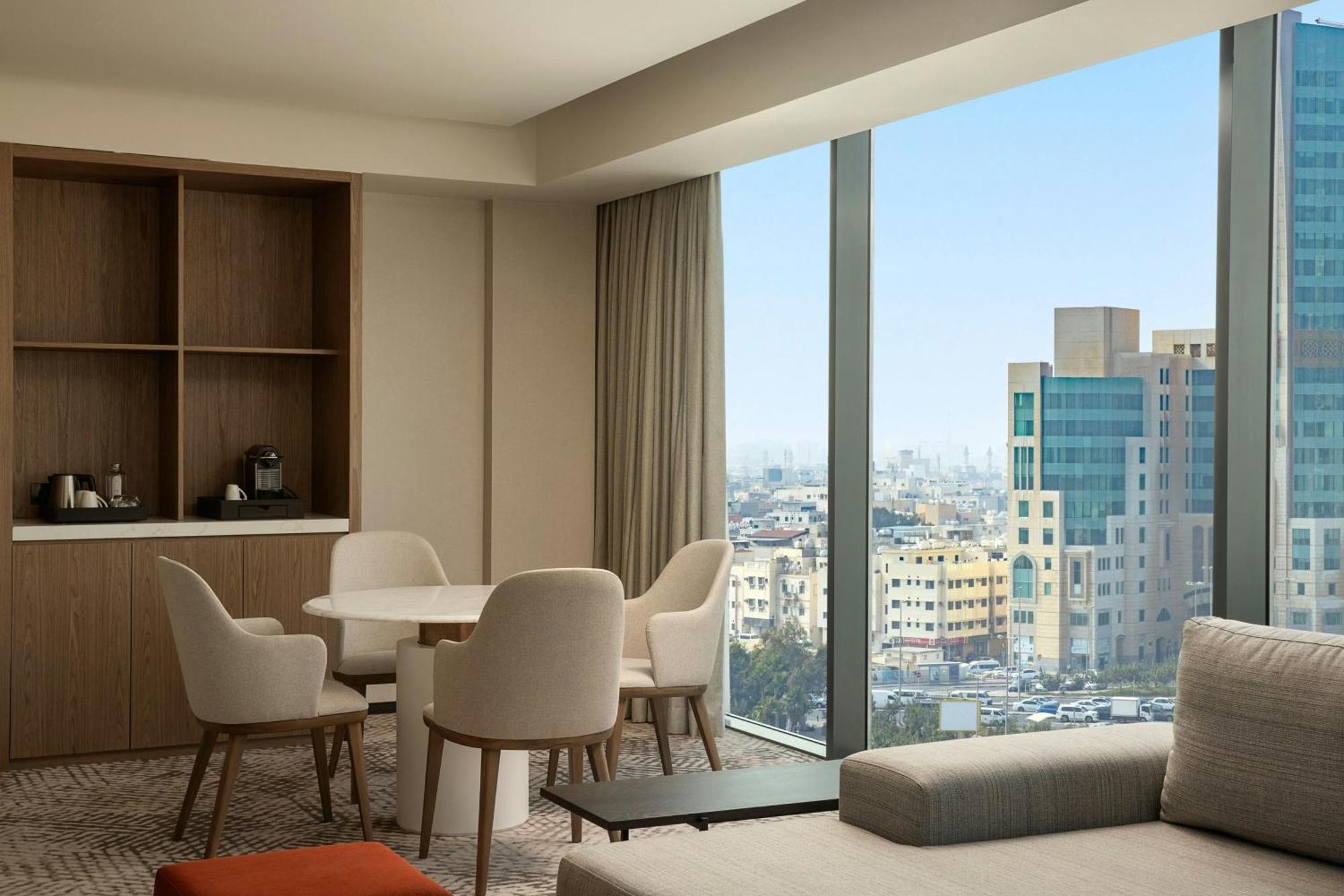 Sheraton Bahrain Hotel Manamah Buitenkant foto